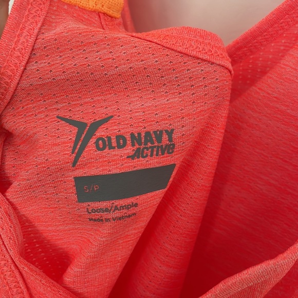 Old Navy Active work out tank - Picture 4 of 4